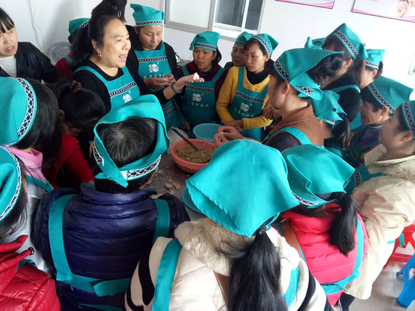 特色面點培訓(xùn)激情高 孔雀河好保姆好月嫂