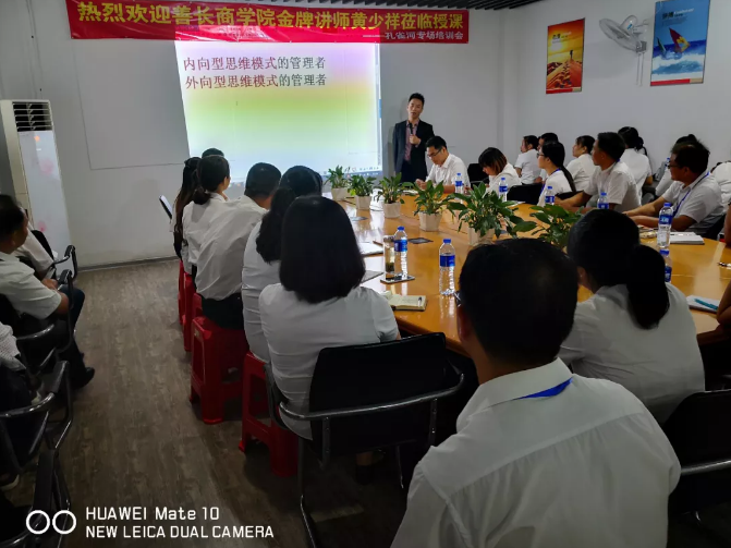 ���������������ڱ��У����A�ڈ�(zh��)�С���Ӗ(x��n)�������