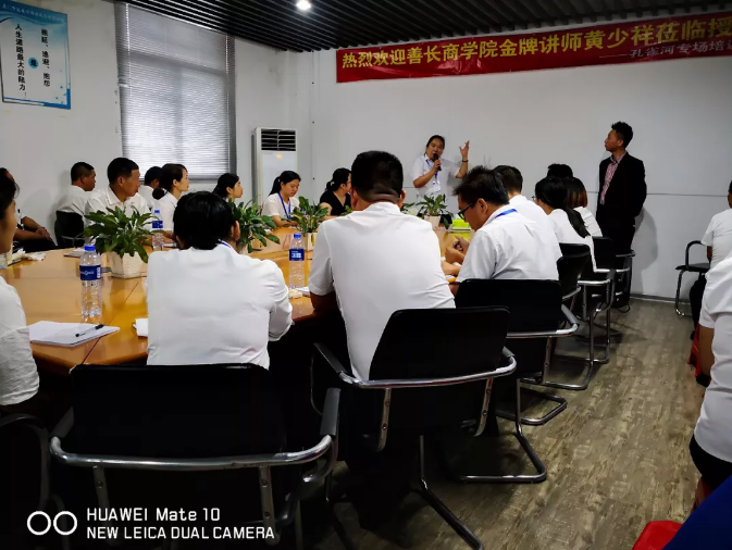 ���������������ڱ��У����A�ڈ�(zh��)�С���Ӗ(x��n)�������